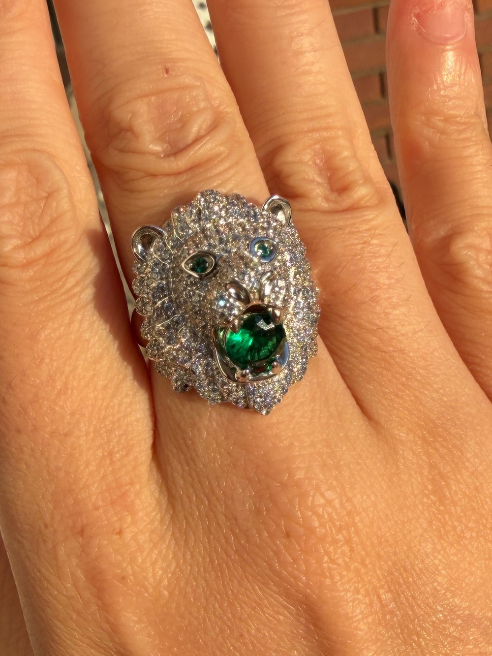 Emerald Eye Pavé Lion Ring - Sterling Silver